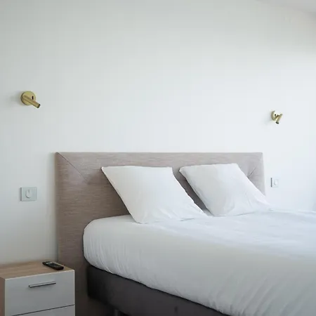 Apartment Emplacement Rare Avec Vue Garage Ferme *