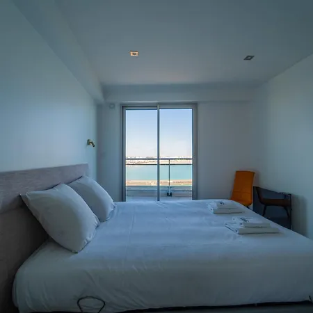 Emplacement Rare Avec Vue Garage Ferme Apartment *