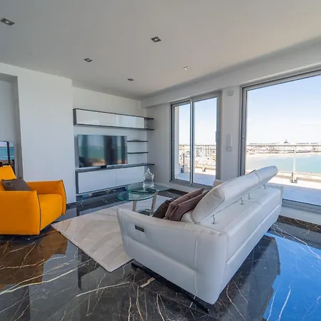 Emplacement Rare Avec Vue Garage Fermé Les Sables-dʼOlonne