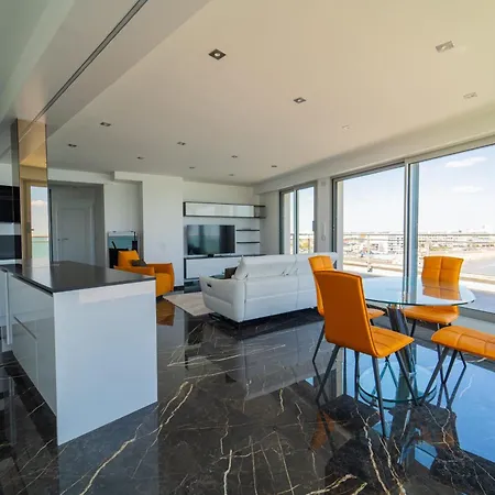 Emplacement Rare Avec Vue Garage Fermé Les Sables-dʼOlonne