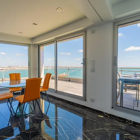 Emplacement Rare Avec Vue Garage Fermé Les Sables-dʼOlonne