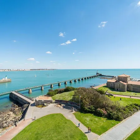 Emplacement Rare Avec Vue Garage Fermé Appartement *