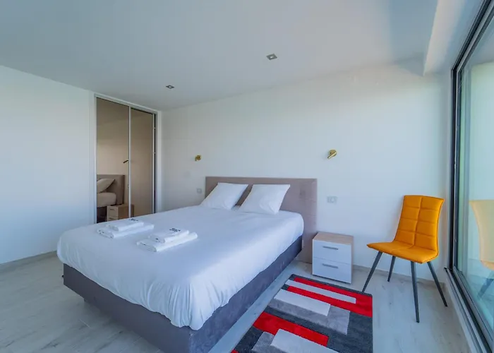 Emplacement Rare Avec Vue Garage Ferme 公寓