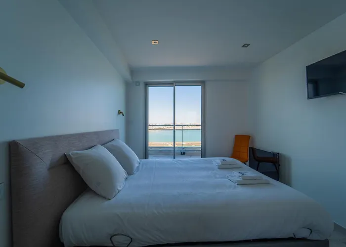 Emplacement Rare Avec Vue Garage Ferme 公寓 *