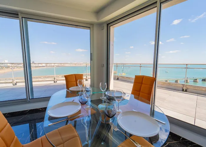 公寓 Emplacement Rare Avec Vue Garage Ferme